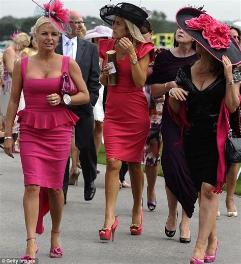 Doncaster Fillies Fight The Freeze On Ladies Day At The Races As They