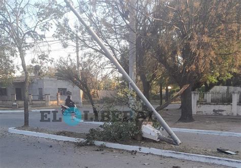 Pudo Ser Una Tragedia Perdi El Control De Su Auto Y Termin