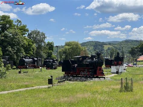 Muzeul De Locomotive Cu Abur Re I A Obiective Turistice De V Zut I