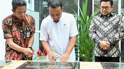 Gubernur Andi Sudirman Resmikan Mess Andalan Malino