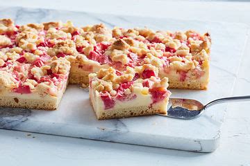 Rhabarberkuchen Mit Streusel Vanillecreme