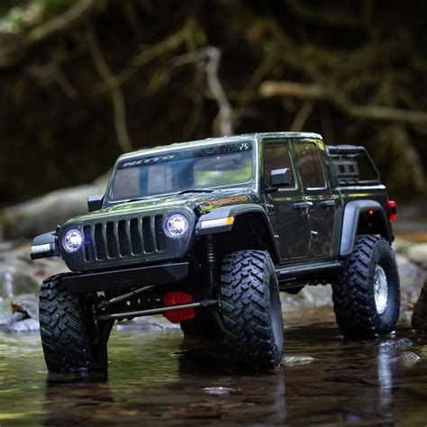 See It In Action Axial Scx Iii Jeep Jt Gladiator Rc Newb