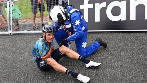 Tour De France Fracture De La Clavicule Pour Luis Leon Sanchez