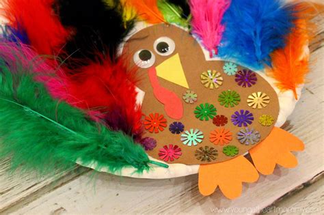 Paper Plate Feathered Turkey Craft