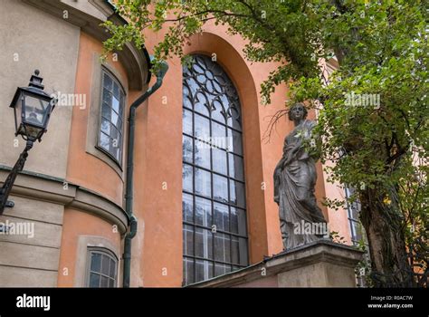 Sankt Nikolai Kyrka Stockholm Fotos Und Bildmaterial In Hoher