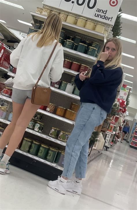 Perfect Blond Teens Showing Off Ass Forum