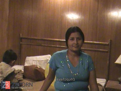 SUPUR SPLENDID AUNTY ZB Porn