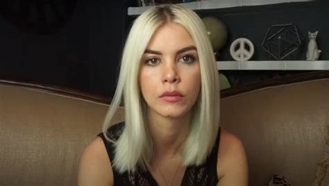 O influenceriţă celebră acuzată de sclavie şi trafic de persoane Ce