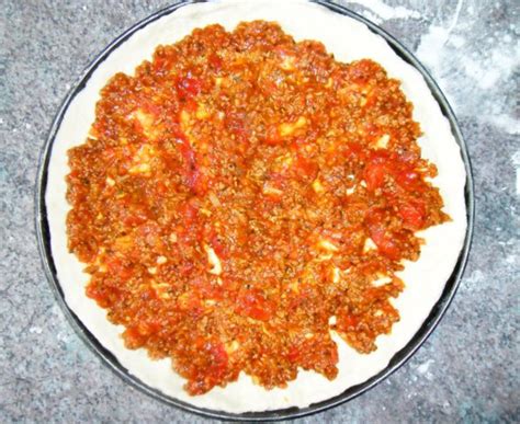 Pizza Bolognese Mit Zwiebeln Rezept Mit Bild Kochbar De