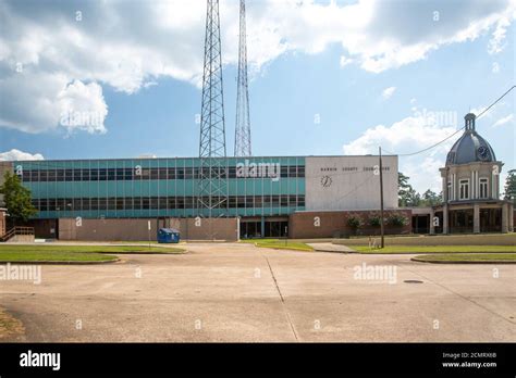 The 1958 Hardin County courthouse Stock Photo - Alamy