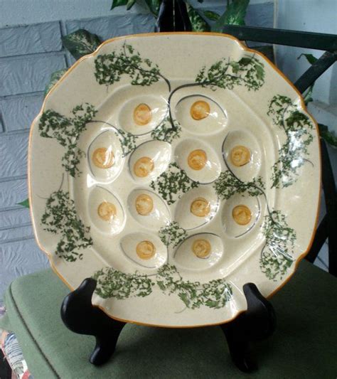 images  vintage egg plates  pinterest carnival glass