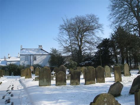 The Churchyard Claxby © Jonathan Thacker Cc By Sa20 Geograph