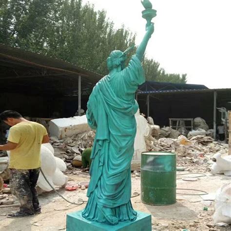 Outdoor Park Wholesale Fiberglass E Giant Statue Of Liberty Buy Statue Of Libertyfiberglass E