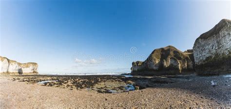 Beaches Of England Pebble And White Chalk Cliff Beach Of Flamborough