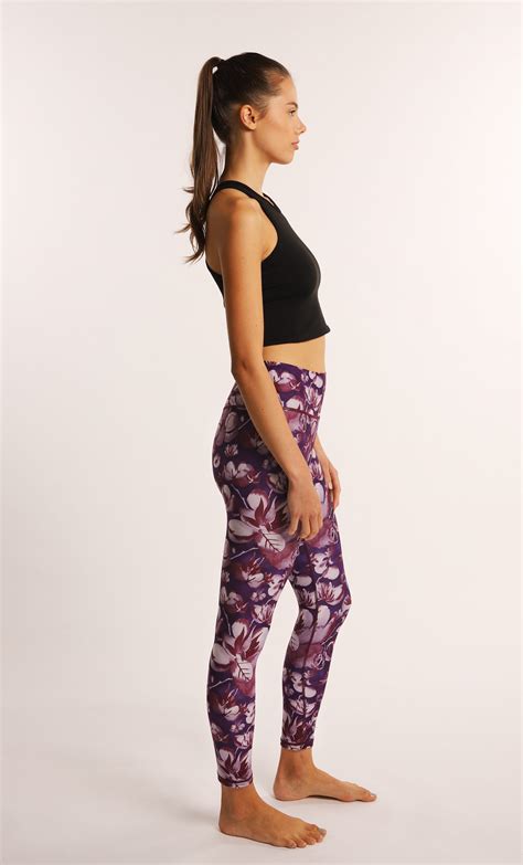 Sustainable Snowbed willow - Gironlasta dark lily leggings - NJÁLLA