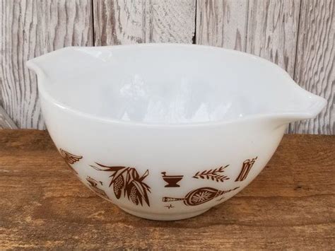 Vintage Pyrex Americana Cinderella Bowl 441 Pyrex Early Etsy Pyrex