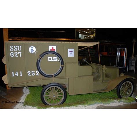 Maquette Revell Model T Ambulance Chez Hobbies