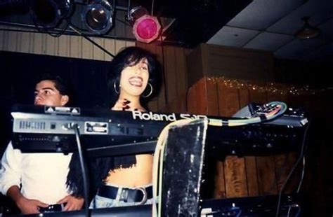 Selena On The Keyboards Selena Quintanilla Selena Quintanilla Perez Selena