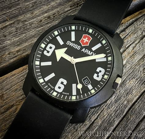 Meet The Watch Victorinox Swiss Army Recon Watch With The Giant Arrow Hand Watch Hunter