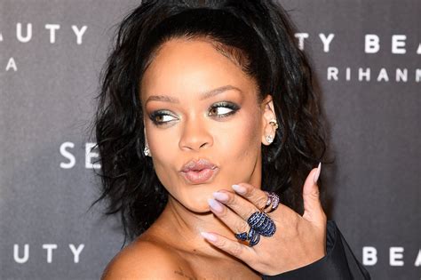 What Fenty Foundation Shade Does Rihanna Wear? | POPSUGAR Beauty