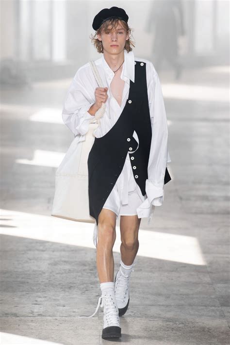 Ann Demeulemeester Spring 2020 Menswear Collection Vogue Menswear