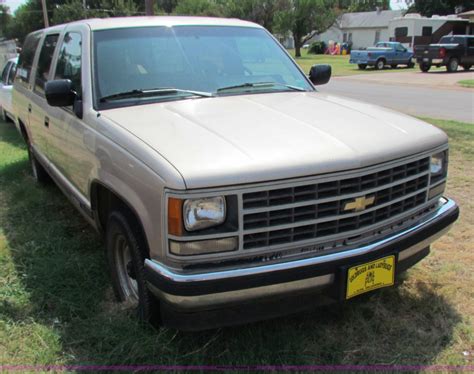 1993 Chevrolet Suburban 1500 Suv In Alva Ok Item B7398 Sold Purple Wave