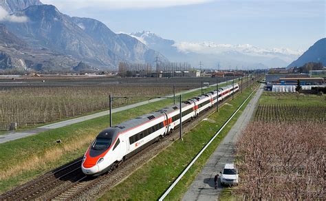 ETR 610 Cisalpino Due Der SBB Zwischen Saxon Und Charrat Fully