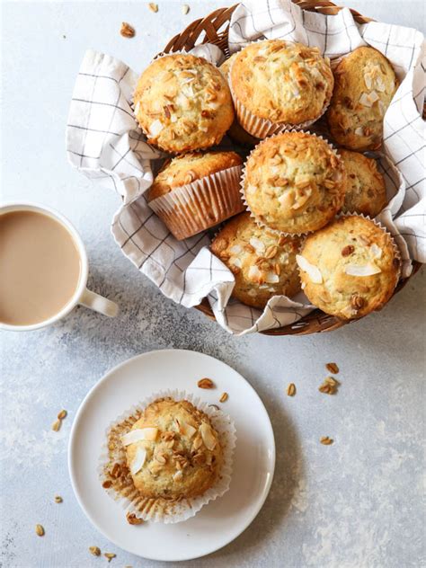 Ina Garten Banana Bread Muffins One Bowl Topped With Walnuts For An Easy Portable Chocolate Chips