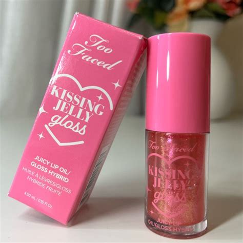 Too Faced Kissing Jelly Hydrating Lip Oil Gloss Bubblegum In