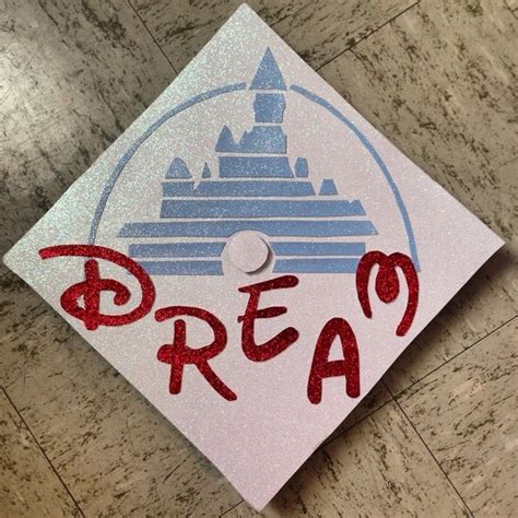 32 Jaw Dropping Disney Graduation Caps