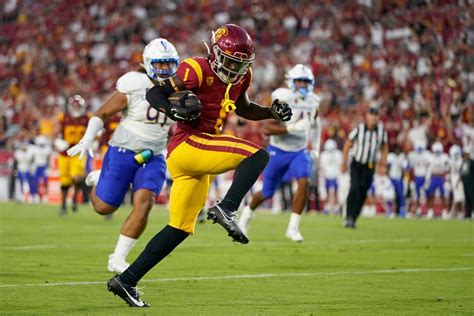 Caleb Williams Zachariah Branch Dazzle As No Usc Rolls Past San