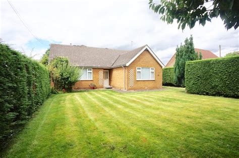 3 Bedroom Detached Bungalow For Sale In Witham Road Woodhall Spa Ln10 6qx