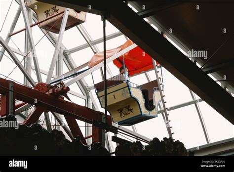 Traditional ferri wheel hi-res stock photography and images - Alamy