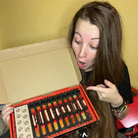 HOT CHIP Real Chilli Real Heat