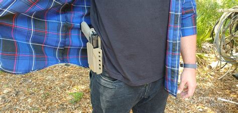 [how To] Concealed Carry A Full Size Gun Pew Pew Tactical