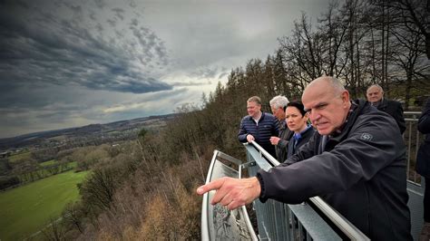 NRW Landwirtschaftsministerin Silke Gorißen beeindruckt vom Allagener