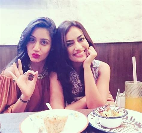 Surbhi Jyoti And Surbhi Chandna Pic Ishqbaaaz