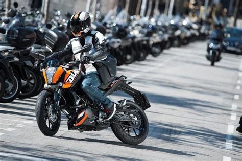 2013 KTM 200 Duke Top Speed