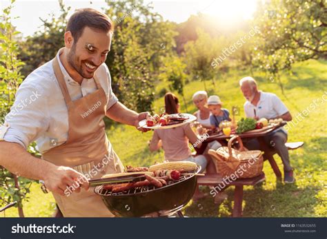 4206 Bbq Grill Kids Images Stock Photos And Vectors Shutterstock