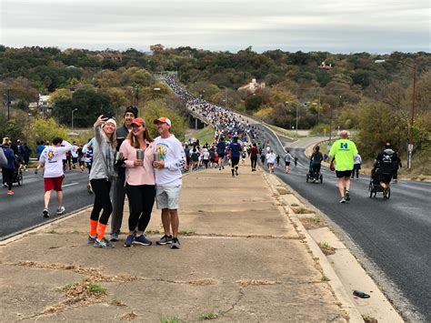 Thousands Of Runners Gather For 2019 Turkey Trot Kxan Austin