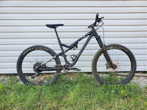 2017 Commencal Meta Am V42 Race For Sale