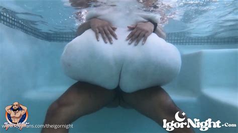 SSBBW Ass Jiggle S As She S Fucked While Underwater
