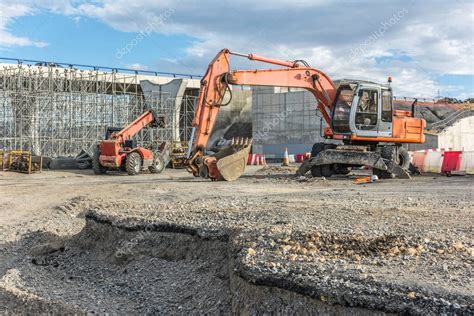 Construcci N De Maquinaria Una Estructura De Ingenier A Civil