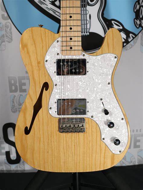 Fender Classic Series 72 Thinline Telecaster Deluxe