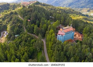 Aerial View Hotel Perkasa Kundasang Ranau Foto stock 1840639192 ...