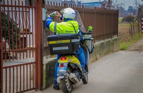 Poste Italiane Assume Nuovi Portalettere In Tutta Italia Basta Il Diploma