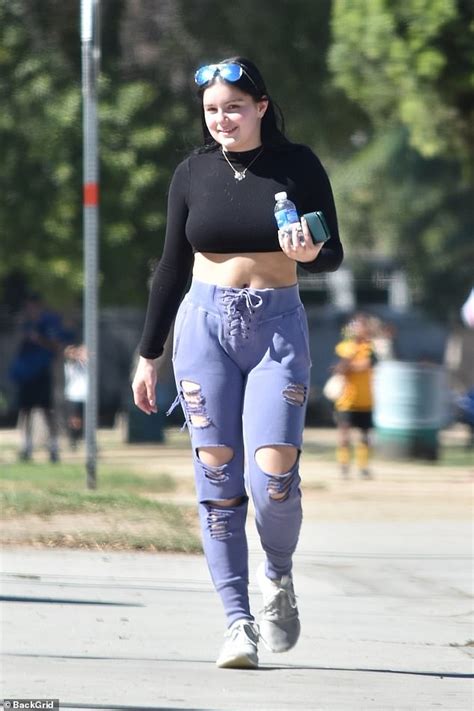 Ariel Winter Flashes Her Toned Abs In Black Halter Top And Ripped