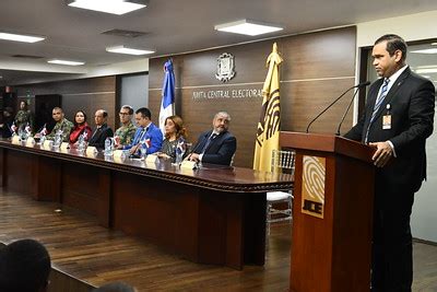 JCE inicia programa de capacitación de la Policía Militar Electoral de