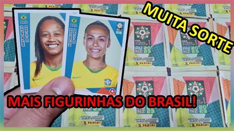 Abrindo Pacotinho Do Lbum De Figurinhas Da Copa Do Mundo Feminina