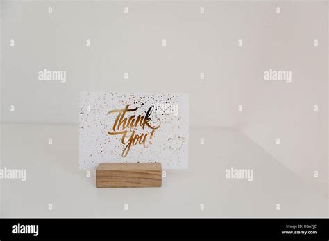Signature Sendoff: 5 Ways To Sign A Thank You Card Like A Pro